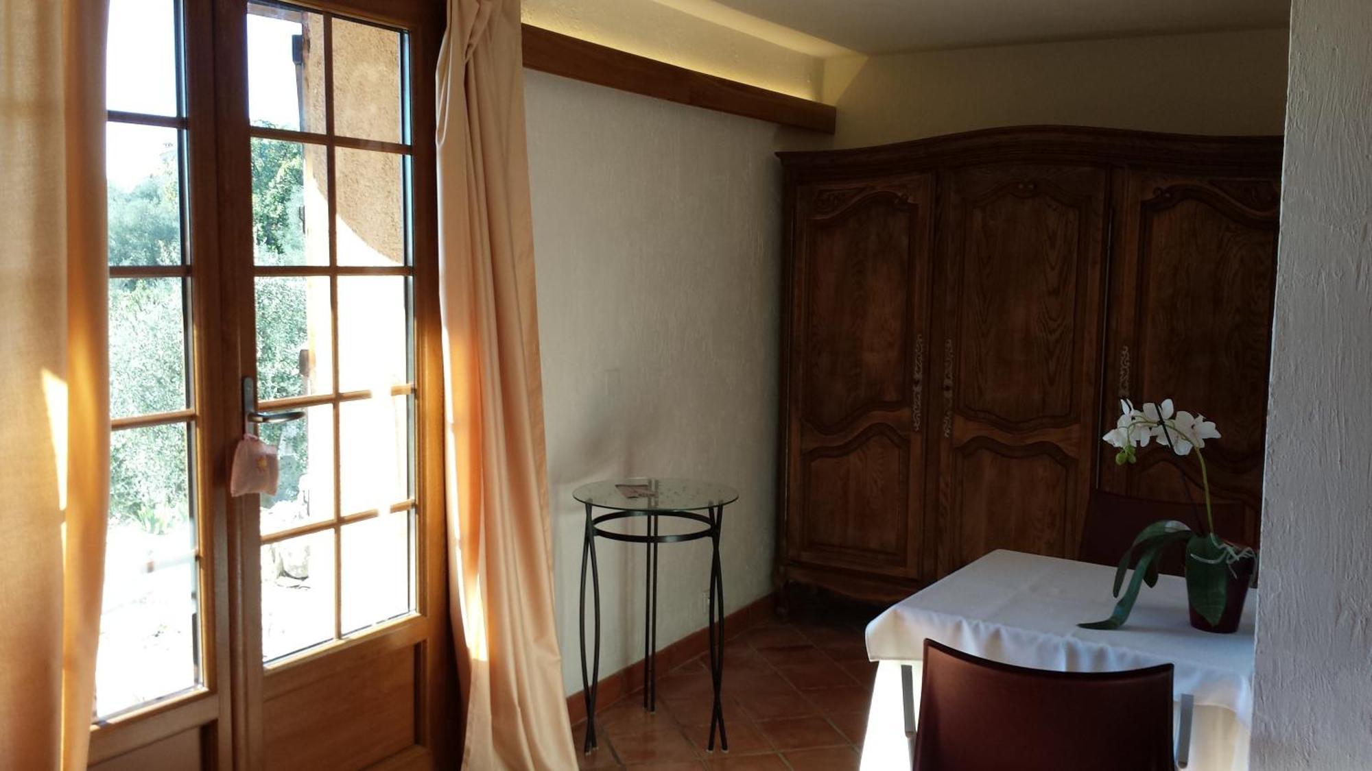 La Bergerie St Antoine Bed and Breakfast Spéracèdes Værelse billede